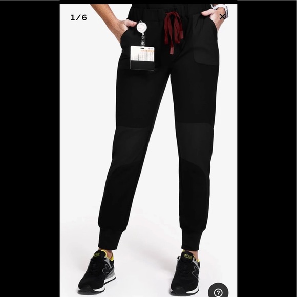 NWT Disney x FIGS SCRUBS SET Mickey Mouse - Picture 15 of 16